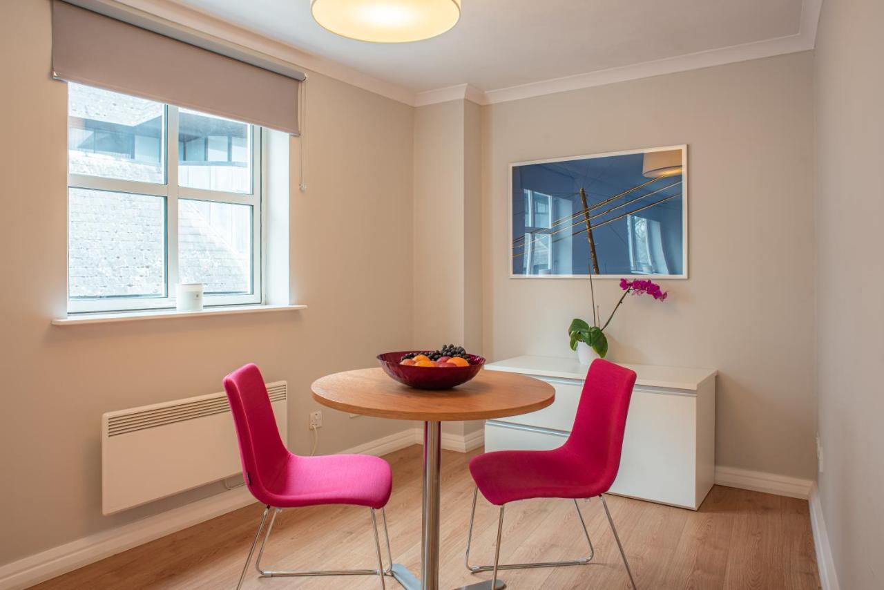 PREMIER SUITES Reading Bagian luar foto