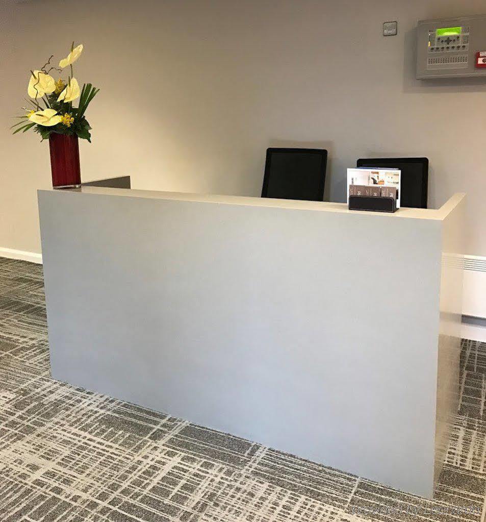 PREMIER SUITES Reading Bagian luar foto