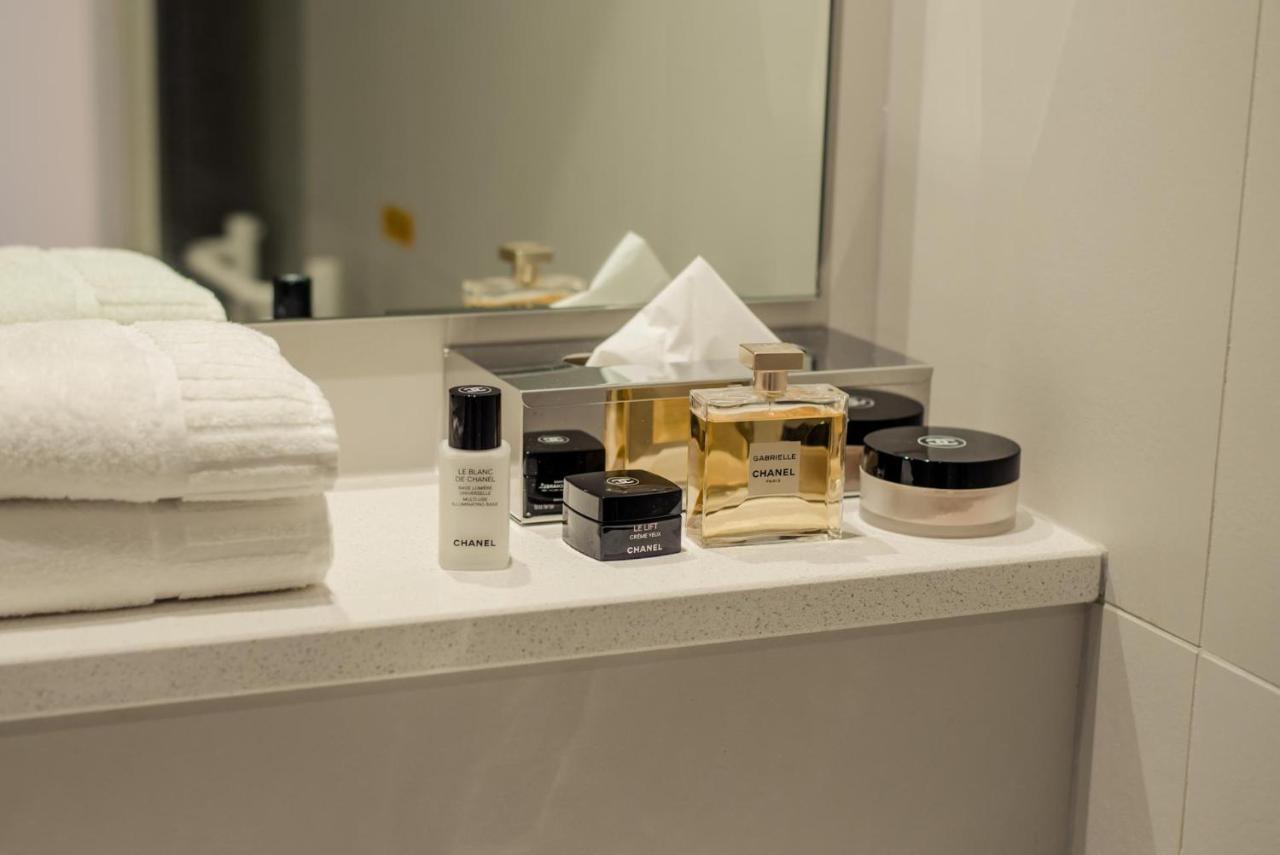 PREMIER SUITES Reading Bagian luar foto
