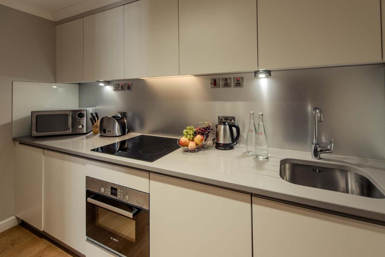 PREMIER SUITES Reading Bagian luar foto