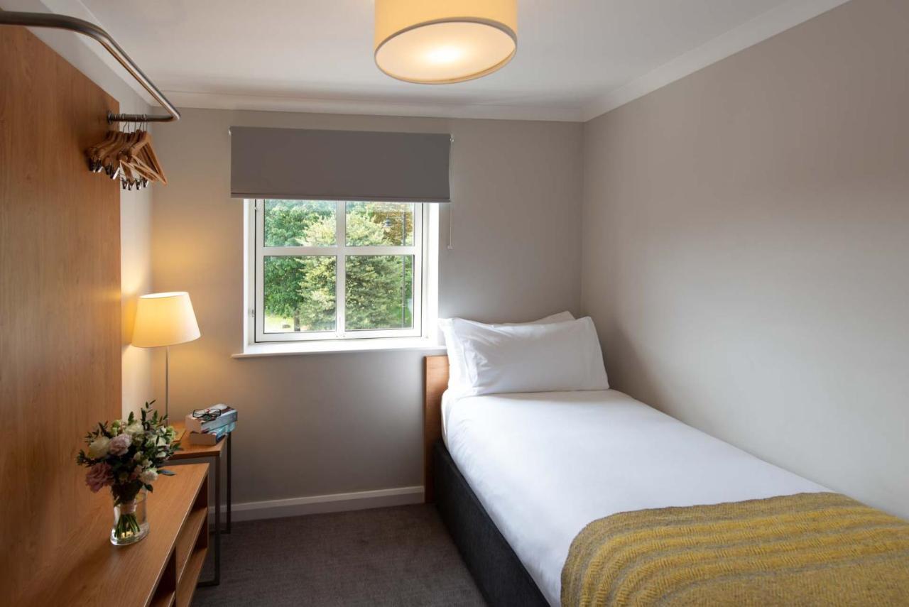 PREMIER SUITES Reading Bagian luar foto