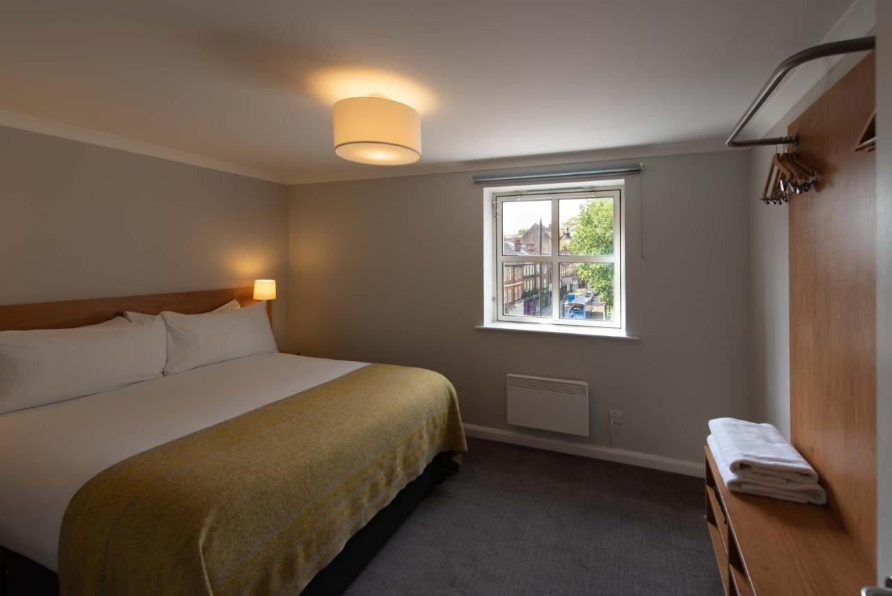 PREMIER SUITES Reading Bagian luar foto